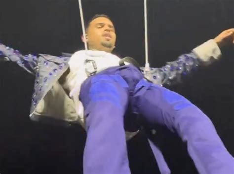 chris brown dick pics|Chris Brown Goes Viral For His Bulge After Being Twerked On By。